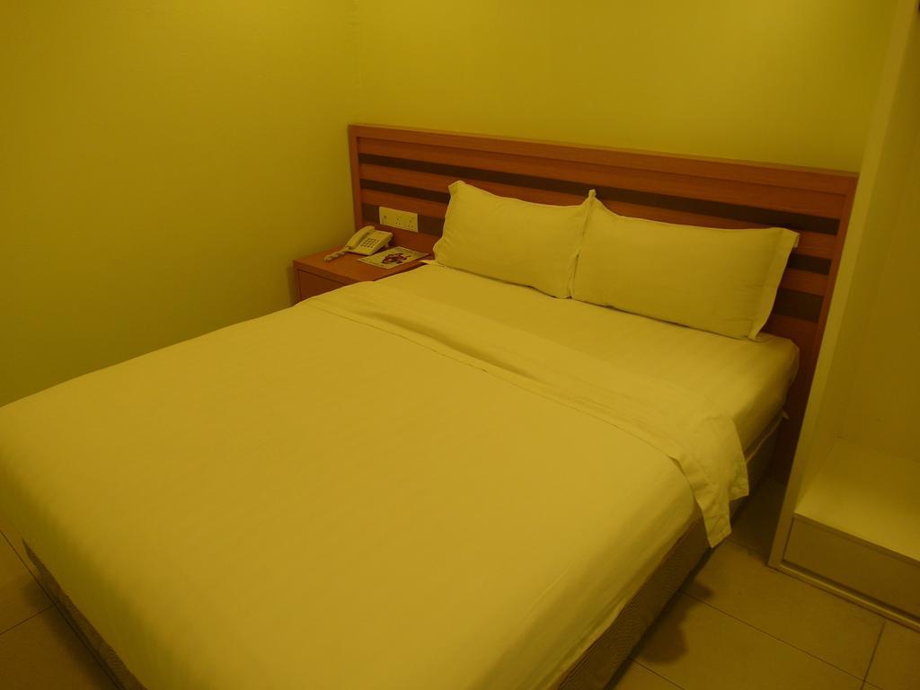 Transit Hotel Labuan Room photo