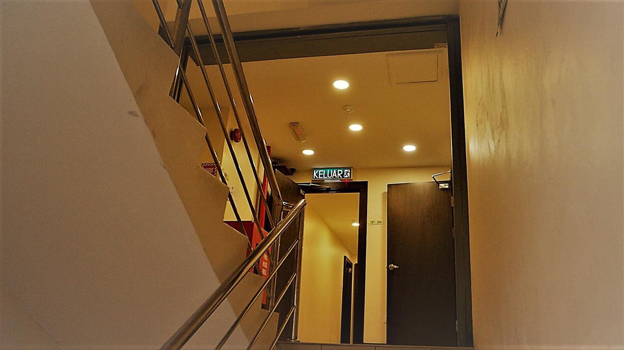 Transit Hotel Labuan Exterior photo
