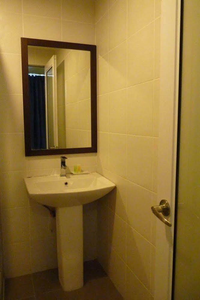 Transit Hotel Labuan Exterior photo